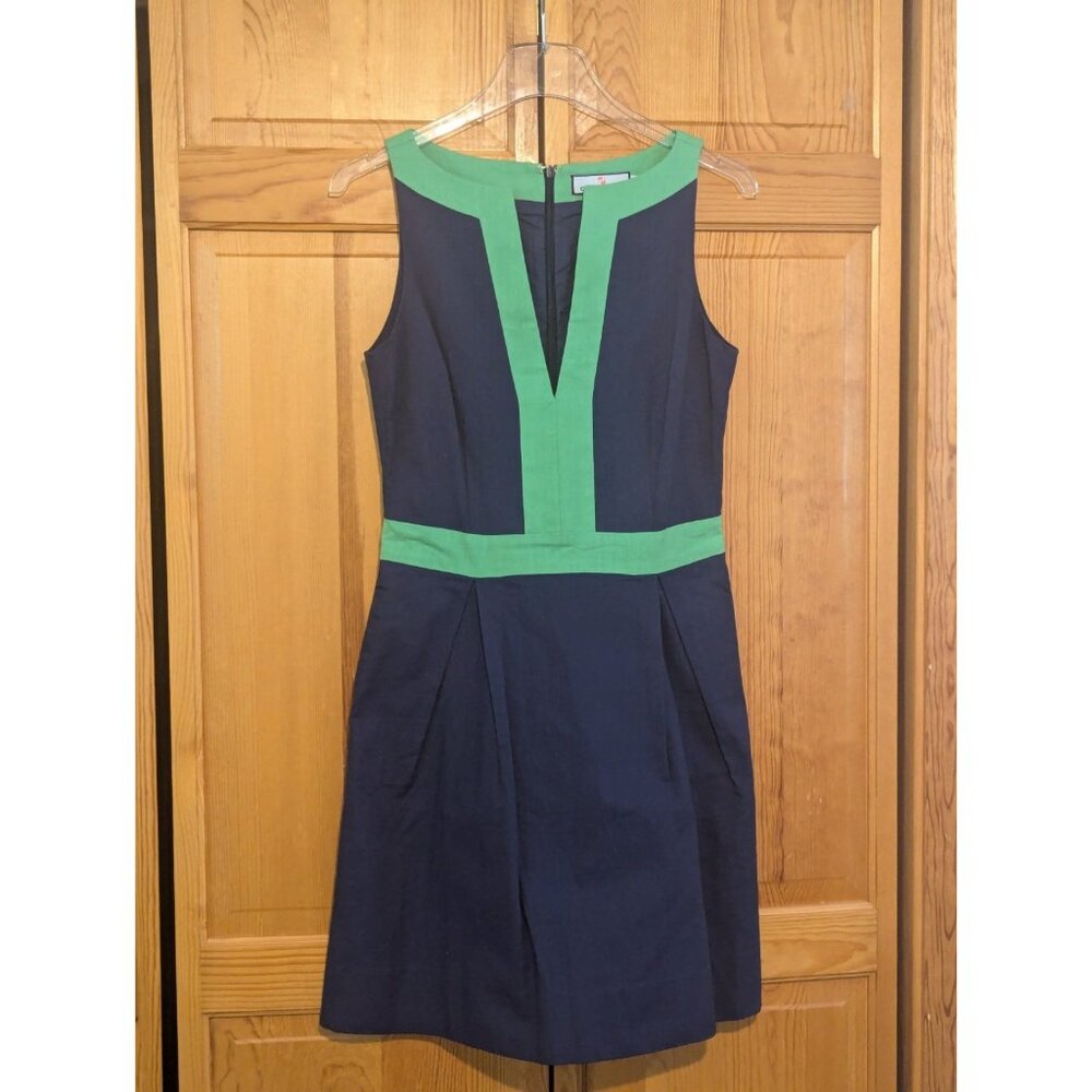 Elegant Navy and Green Sleeveless Dress